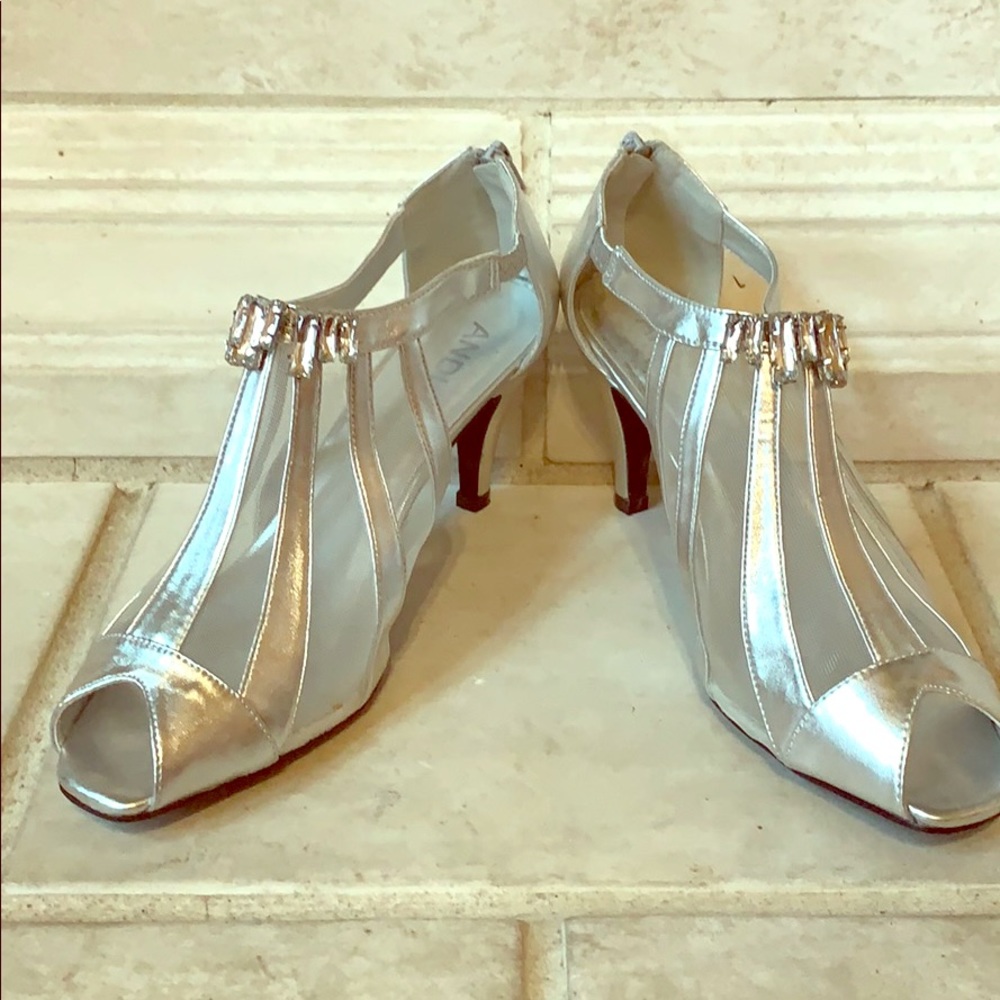 Andiamo Silver Heels